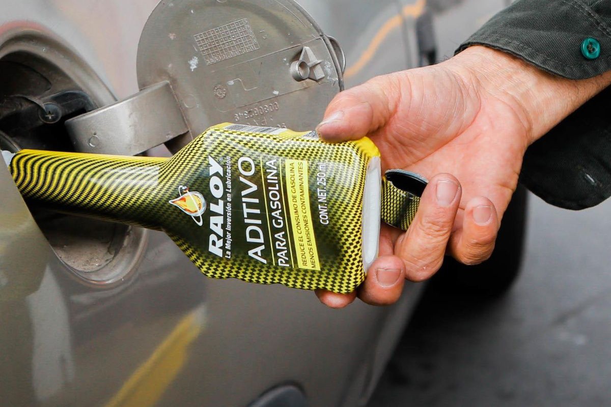 ¿Qué ventajas tiene poner aditivo a la gasolina del automóvil?