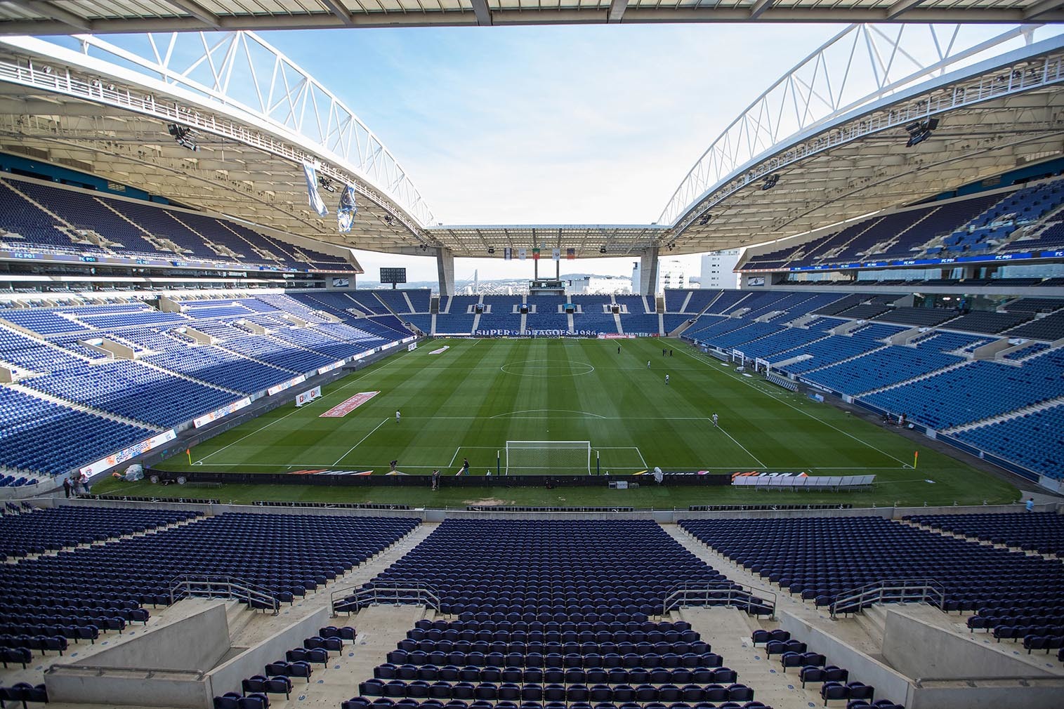 Final de Champions League se traslada al estadio del Porto