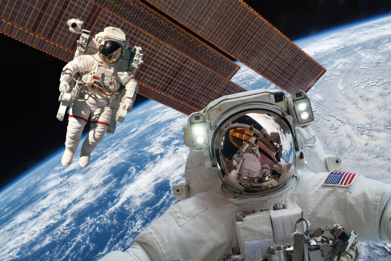 ¿Cuáles son los riesgos de viajar al espacio?