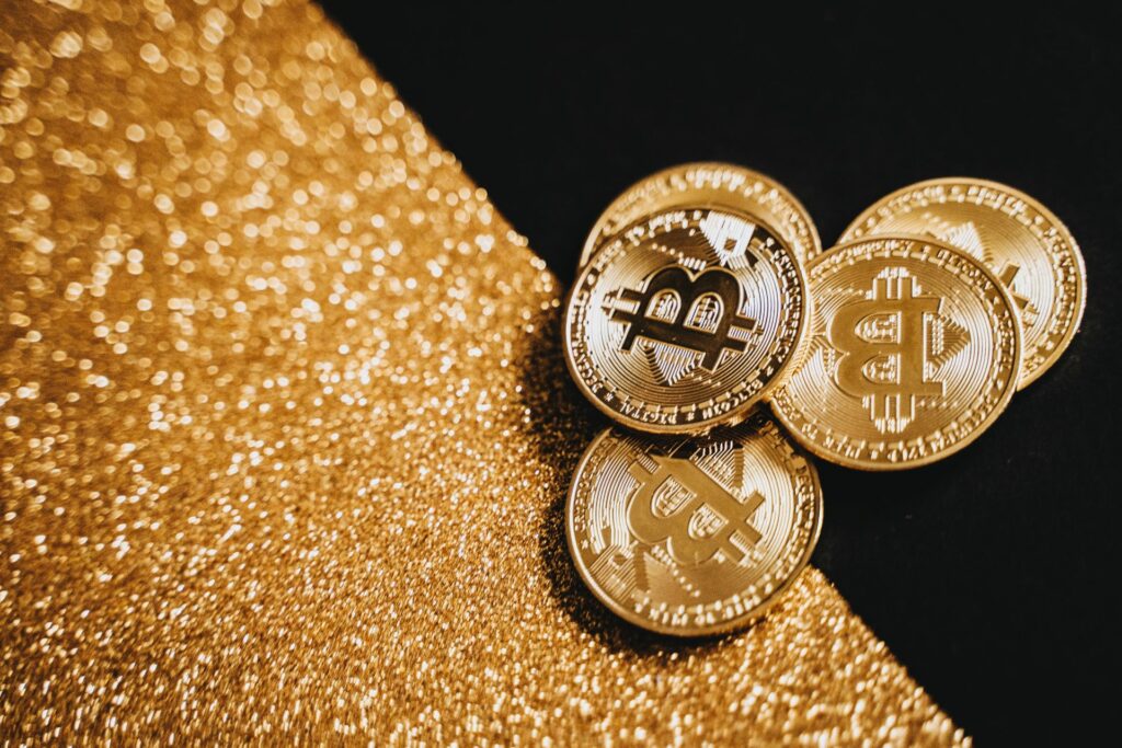 ¿Invertir en oro o bitcoin?