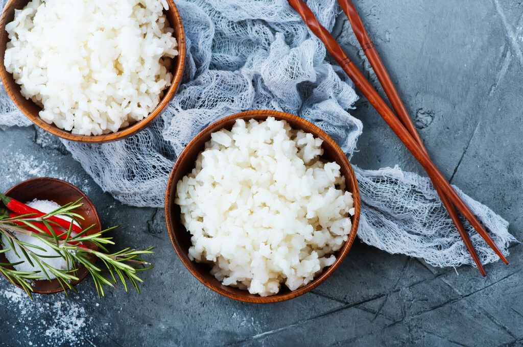 Prepara un rico arroz con champiñones y chorizo