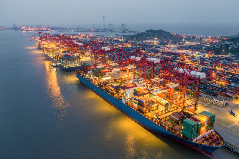El comercio internacional celebra la reanudación del puerto Zhoushan