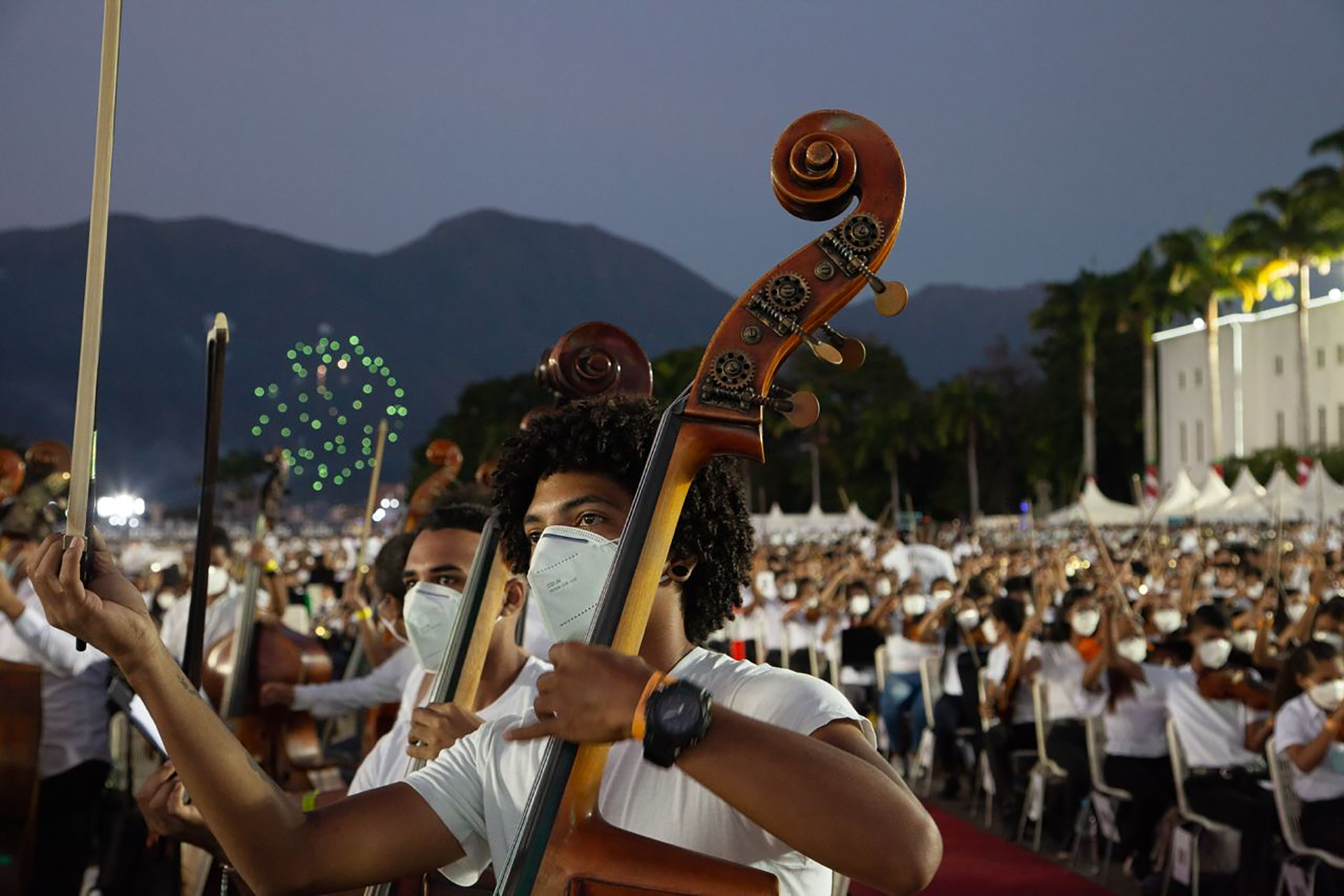 ¡Espectacular! 12 mil músicos en concierto buscan el Récord Guinness