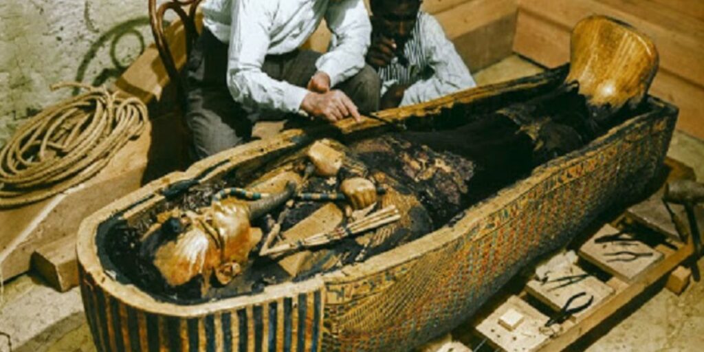 Tutankamón, la momia descuartizada